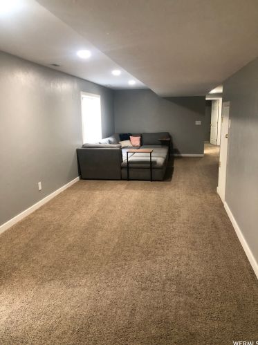 341 Ln Vera Ln, Sandy UT 84094 exterior