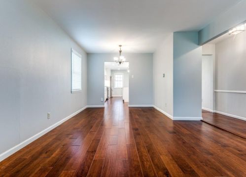 9612 Ferndale Rd, Dallas TX 75238-2731 exterior