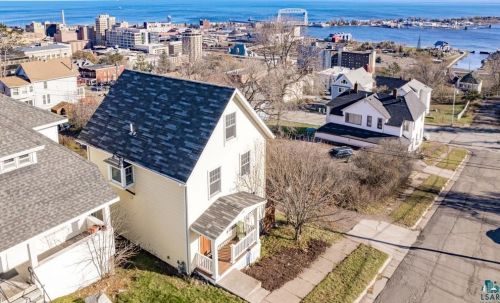 318 8th Ave, Duluth MN 55806-2206 exterior