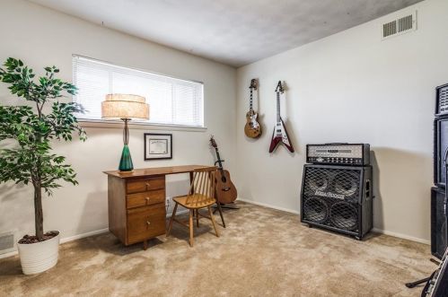 3130 Cliffoak Dr, Dallas TX 75233-2617 exterior