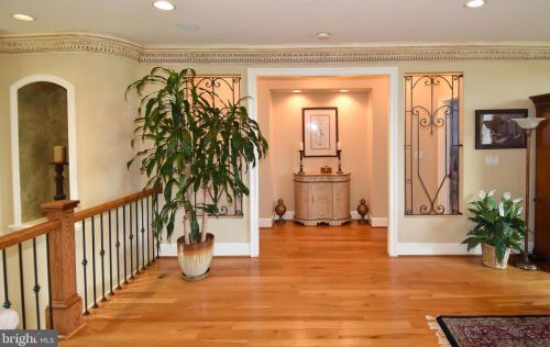 11300 Glen Rd, Rockville MD 20854-1849 exterior