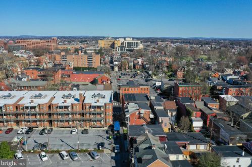 126 Walnut St, Lancaster PA 17602-5043 exterior