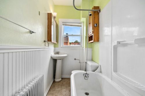 325 Main St, Pittsburgh PA 15215-2238 exterior