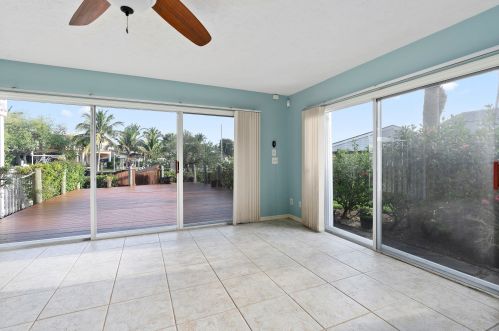 2500 Harbour Cv Dr, Fort Pierce FL 34949-1561 exterior