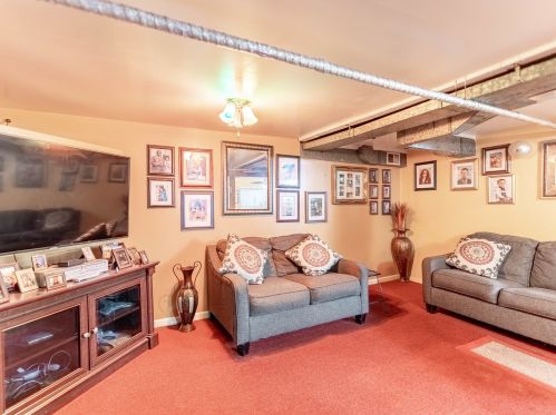 1627 Mcvicker Ave, Chicago IL 60630-1925 exterior