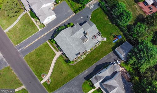 5 Lexington Ave, Pittsburgh PA 15215-3218 exterior