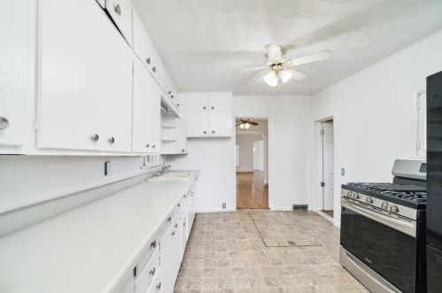 376 Maple St, Shelby MI 49455-1129 exterior