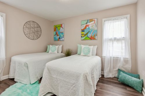 4894 62nd St, Milwaukee WI  53218-4113 exterior