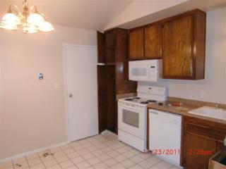 3413 Caldwell Dr, Bakersfield, CA 93309-6202