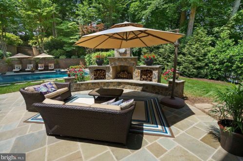 624 Live Oak Dr, Mc Lean VA 22101-1563 exterior