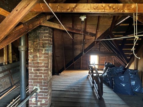 89 Ashley St, Springfield MA 01105-1572 exterior