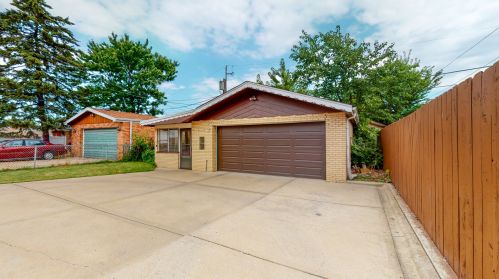 9753 Troy Ave, Chicago IL 60805-3142 exterior