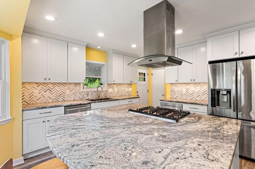 4085 110, Milwaukee WI 53222-1102 exterior