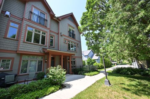 2226 Edgewood Ave, Milwaukee WI  53211-2938 exterior