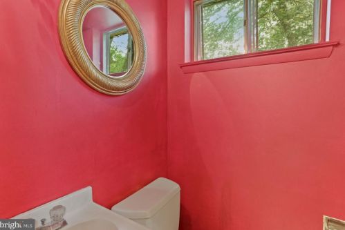 906 Belgrade Rd, Silver Spring MD 20902-3248 exterior