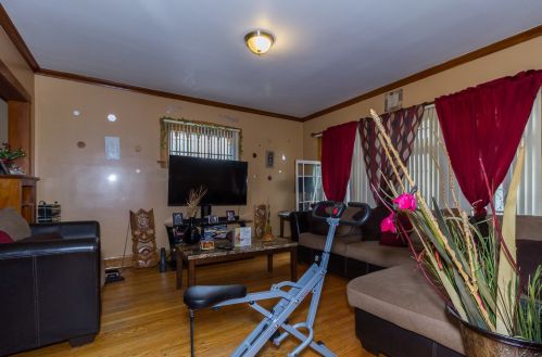 831 19 Ave, Broadview IL 60153-1726 exterior