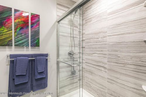 7 Gdn Way, Locust NJ 07760-2213 exterior