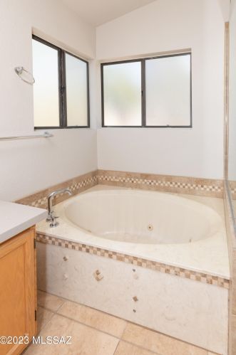 6125 Reliance Dr, Tucson AZ  85704-5326 exterior