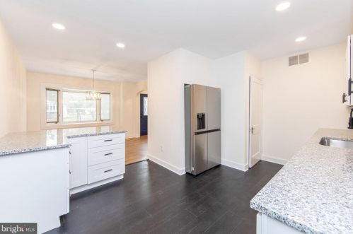 31 Graisbury Ave, Camden NJ 08106-2035 exterior