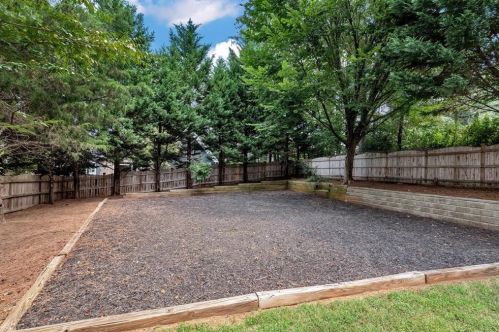 2132 Innsfail Dr, Lithonia GA  30078-2059 exterior