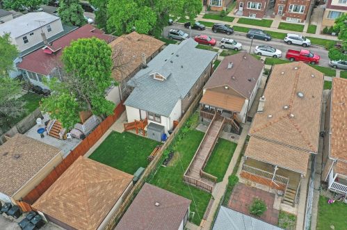 2337 Keating Ave, Chicago IL 60629-5513 exterior