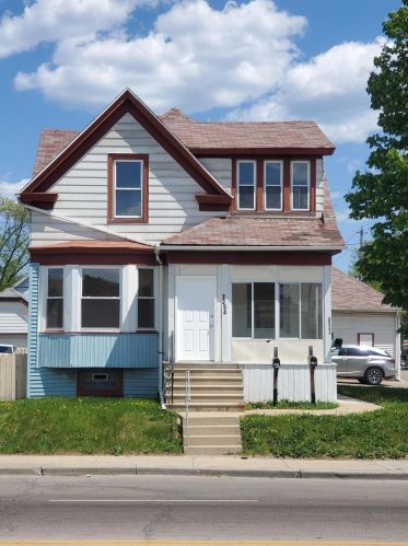 2254 35th St, Milwaukee, WI 53215-2307