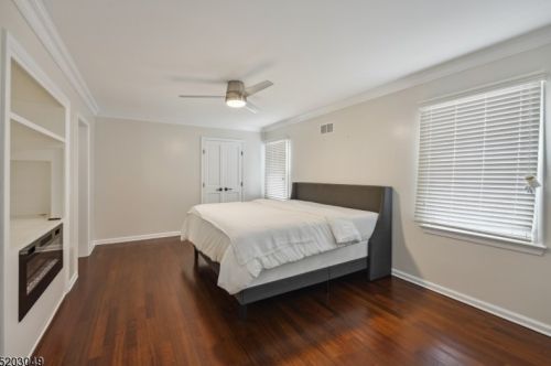 7 Deerwood Trl, Warren NJ  07059-5559 exterior