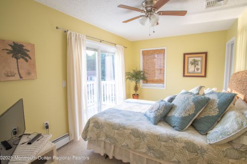 58 Ocean Gate Ave, Berkeley Township NJ 08721-1420 exterior