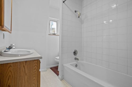 609 Marshall Ave, Pittsburgh PA 15214-3017 exterior