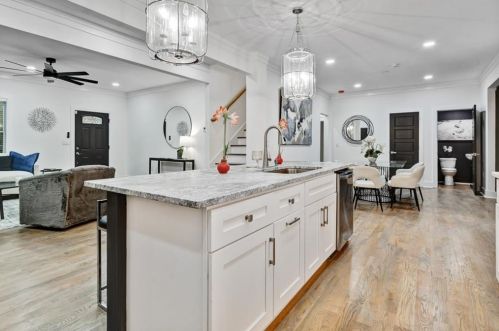 22 Candler Rd, Atlanta GA exterior