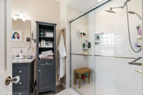 99 Almy St, Providence RI 02909-1812 exterior