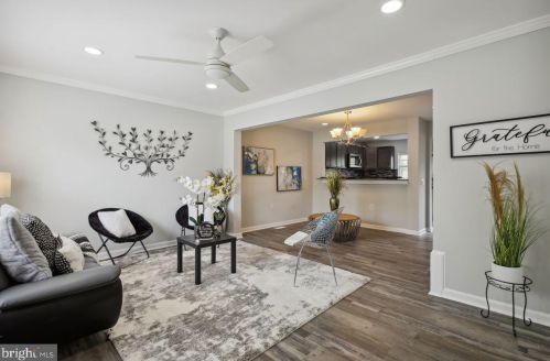 3936 Burns Pl, Washington, DC 20019-3279