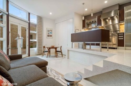 1734 Wolcott Ave, Chicago IL 60622-1385 exterior