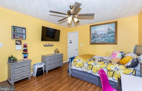 100 Columbus Ave, Littlestown PA 17340-1569 exterior