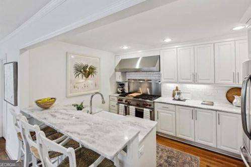 3000 Margaret Mitchell Dr, Atlanta GA  30327-1710 exterior