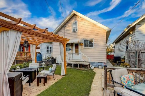 613 Keefe Ave, Milwaukee WI 53212-1801 exterior