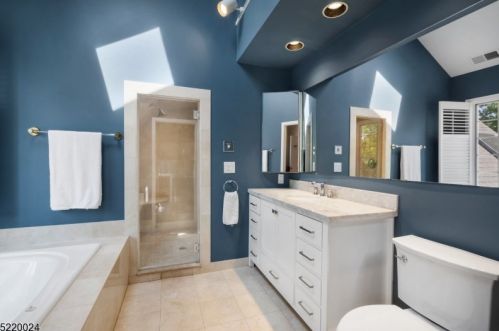 6 Normandy Pkwy, Morristown NJ exterior