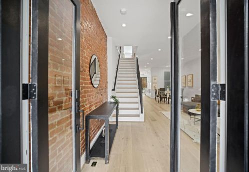 1834 Swann St, Washington DC  20009-5505 exterior