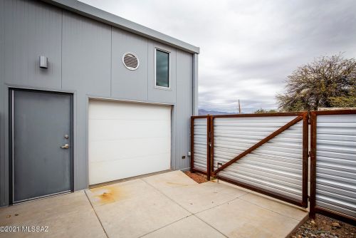 3518 Country Clb Rd, Tucson AZ 85716-1078 exterior