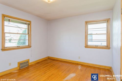 5040 23 St, Milwaukee WI 53221-3446 exterior