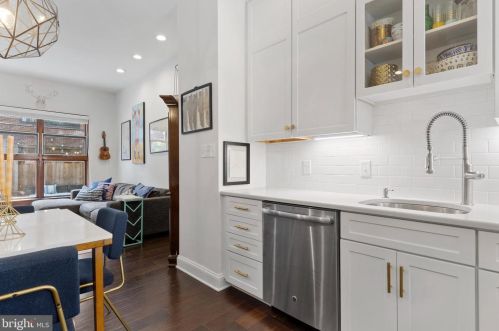 1714 Addison St, Philadelphia PA 19143-1203 exterior