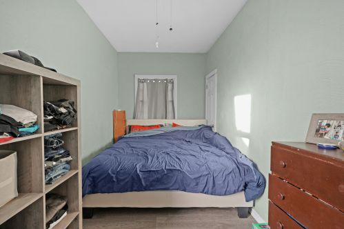 1224 Valley Ave, Grand Rapids MI 49504-2965 exterior