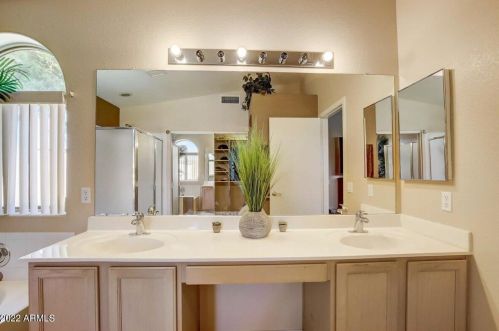 530 Bluefield Ave, Phoenix AZ 85032-1420 exterior