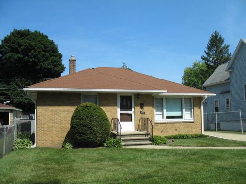 625 Jackson St, Waukegan, IL 60085-7365
