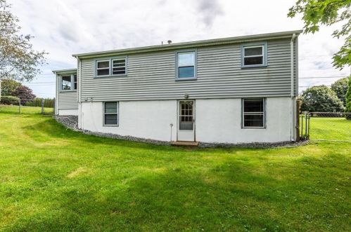 228 Grandview Ave, Woonsocket RI 02895-2752 exterior