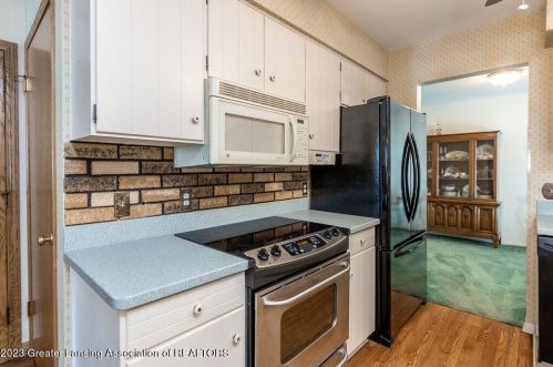 3914 Pr Ln, Dewitt MI exterior