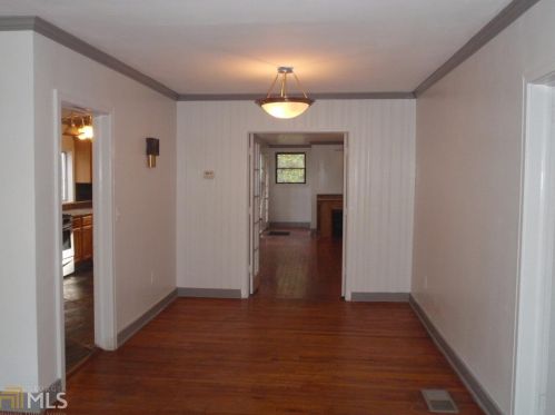 2160 La Dawn Ln, Atlanta GA  30318-1930 exterior