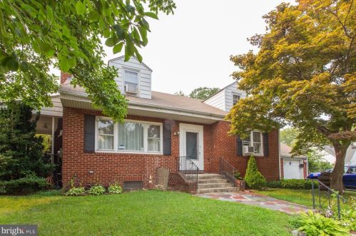 540 Riv Dr, Camden NJ 08110-2918 exterior