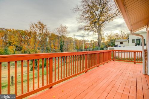 4115 Duvawn St, Alexandria VA 22310-2023 exterior