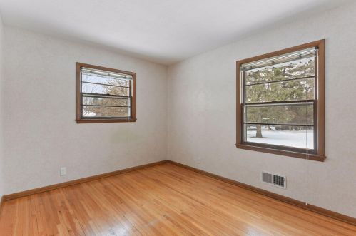 632 Callahan Pl, Saint Paul MN 55118-4336 exterior